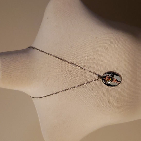 Wonder Woman necklace - Picture 3 of 3